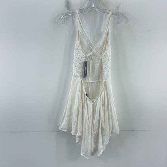 Lulus White Ivory Lacy Mini Romper Women’s Size Medium Polyester NWT - Picture 2 of 4